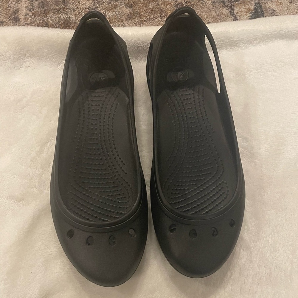 Women’s Crocs black flats size 9